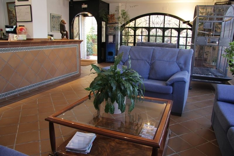 Apartamentos Puerta Del Sur Σεβίλλη Εσωτερικό φωτογραφία