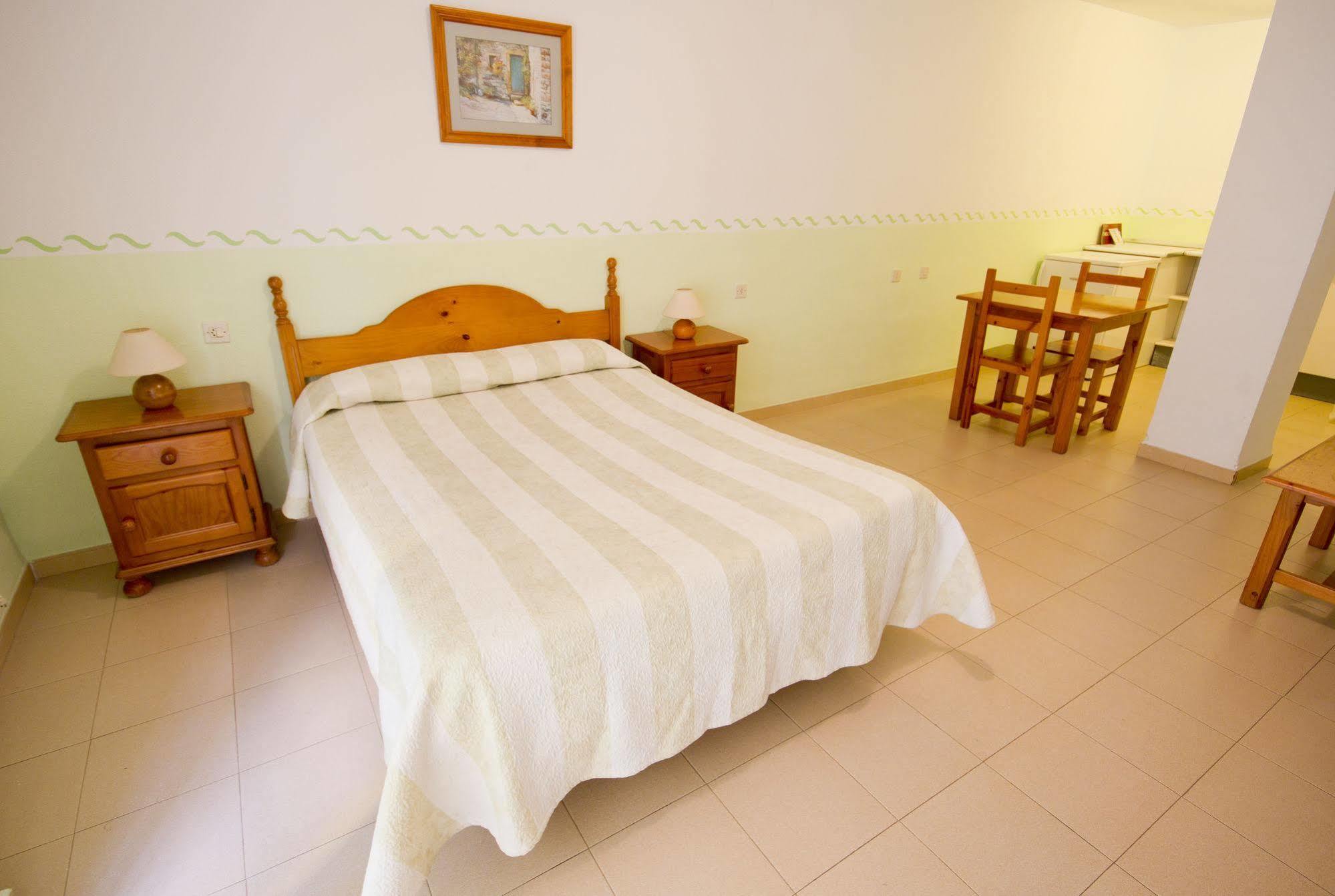 Apartamentos Puerta Del Sur Σεβίλλη Εξωτερικό φωτογραφία