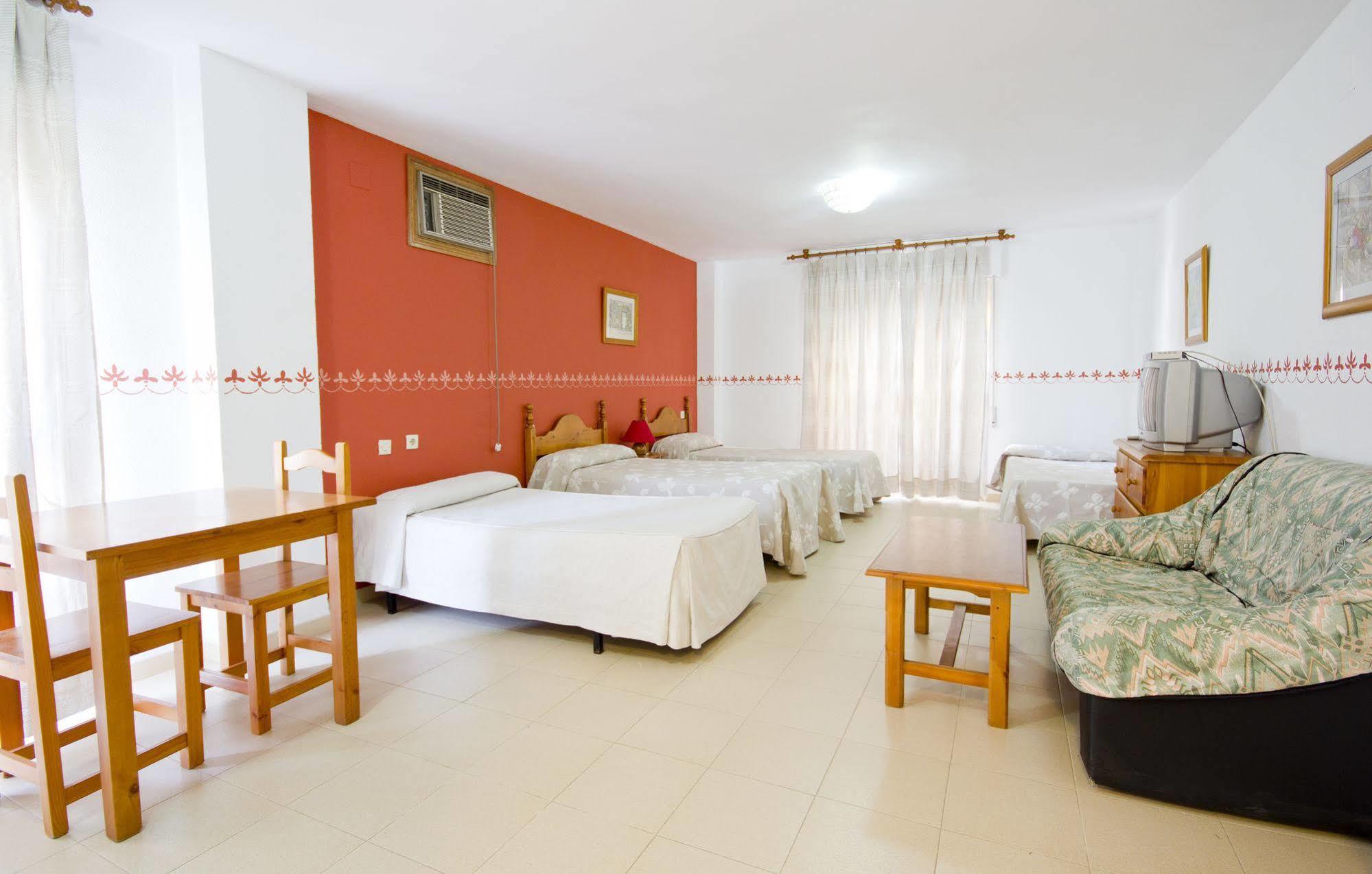 Apartamentos Puerta Del Sur Σεβίλλη Εξωτερικό φωτογραφία