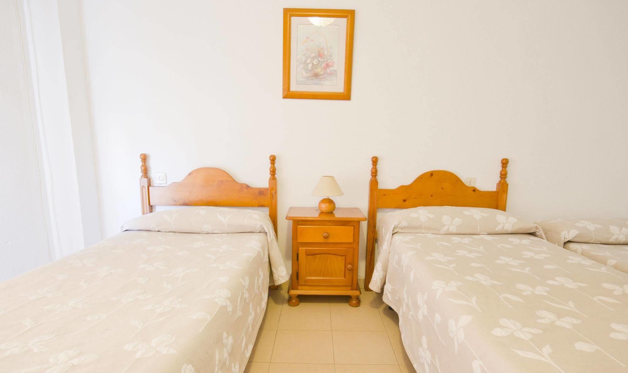 Apartamentos Puerta Del Sur Σεβίλλη Εξωτερικό φωτογραφία