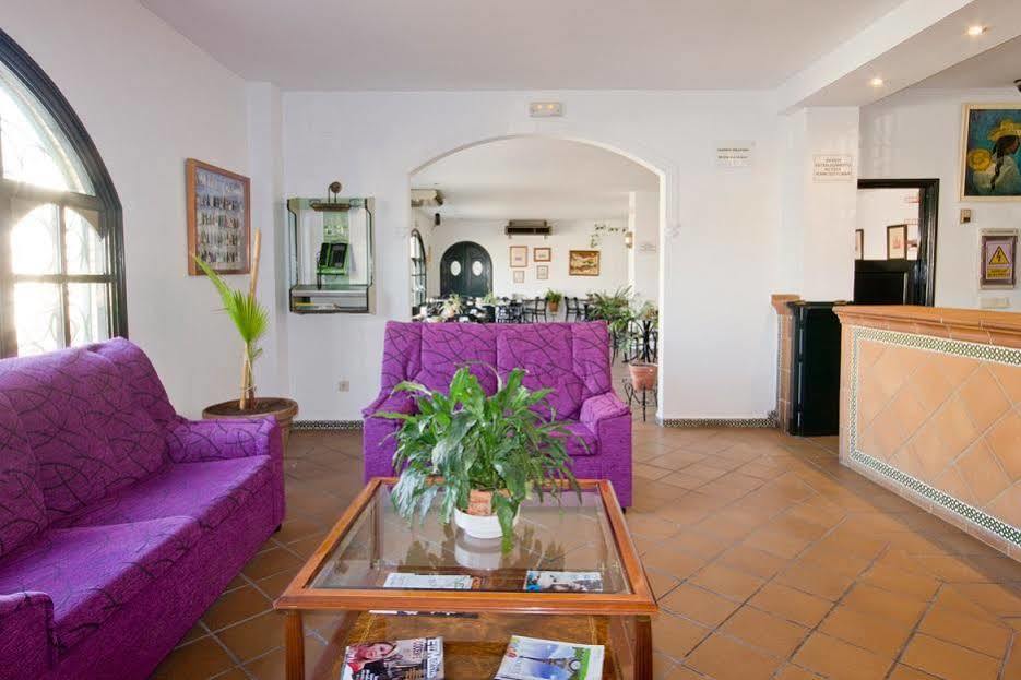 Apartamentos Puerta Del Sur Σεβίλλη Εξωτερικό φωτογραφία