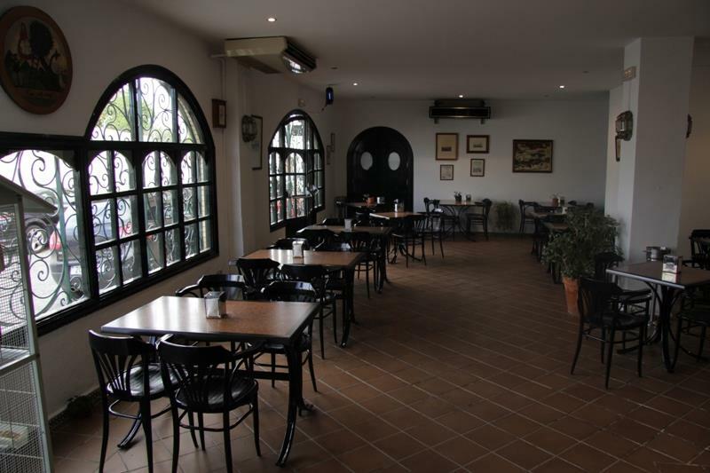 Apartamentos Puerta Del Sur Σεβίλλη Εστιατόριο φωτογραφία